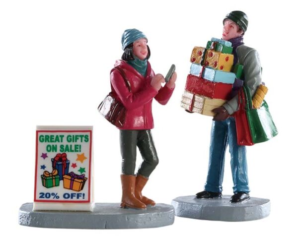 Shopping teamwork**